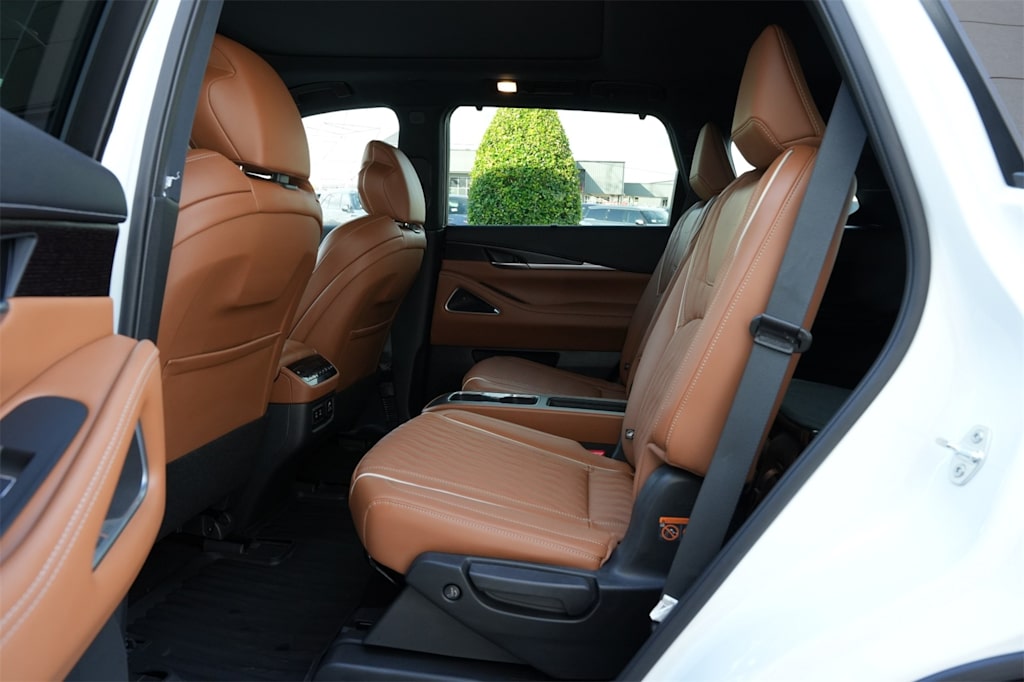 Thumbnail: 2026 INFINITI QX60 - 11