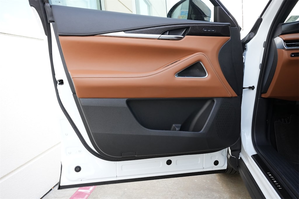 Thumbnail: 2026 INFINITI QX60 - 25