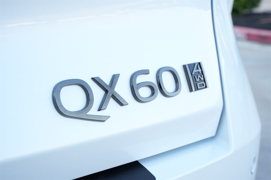 Thumbnail: 2026 INFINITI QX60 - 6