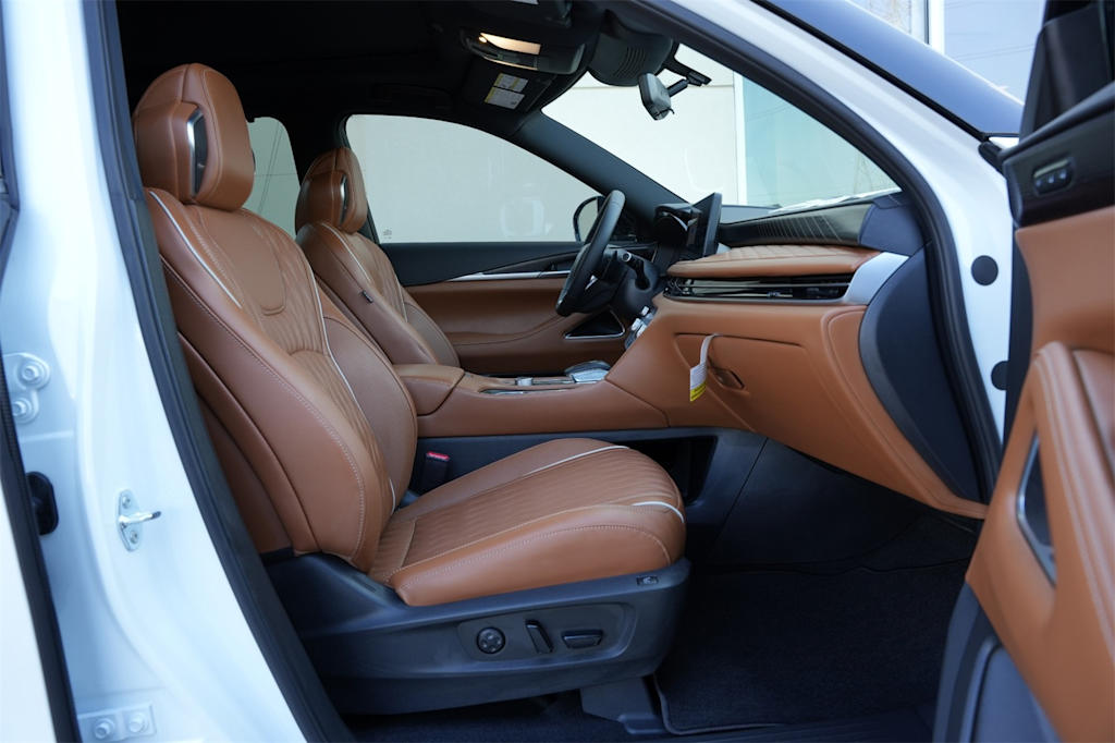 Thumbnail: 2026 INFINITI QX60 - 26