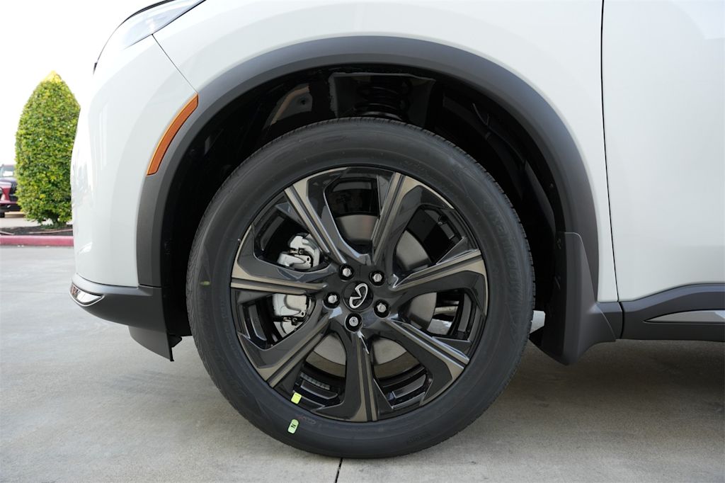 Thumbnail: 2026 INFINITI QX60 - 7