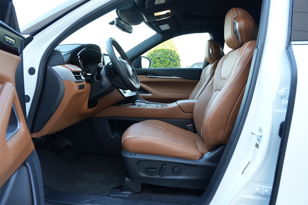 Thumbnail: 2026 INFINITI QX60 - 10