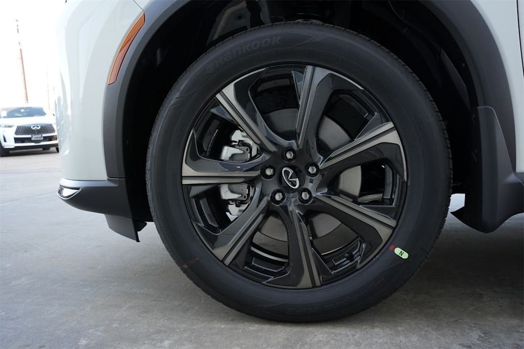 Thumbnail: 2026 INFINITI QX60 - 8