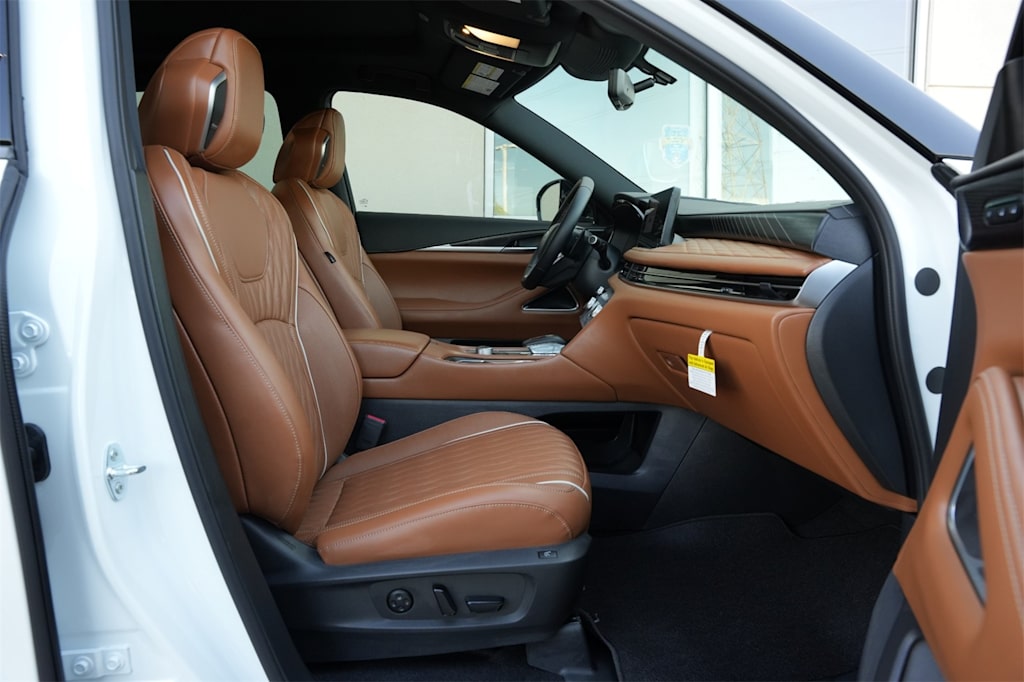 Thumbnail: 2026 INFINITI QX60 - 11