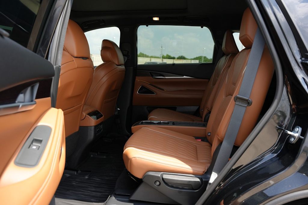Thumbnail: 2027 INFINITI QX60 - 12