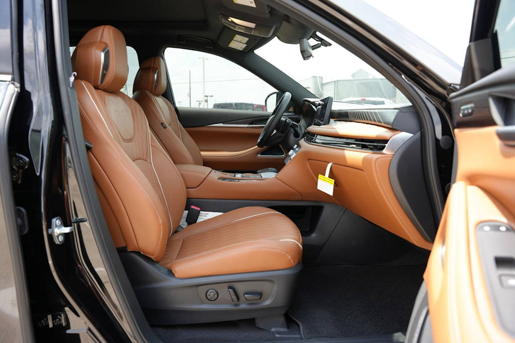 Thumbnail: 2027 INFINITI QX60 - 11
