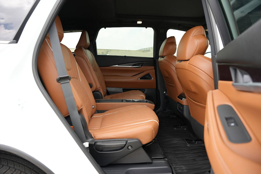 Thumbnail: 2027 INFINITI QX60 - 27