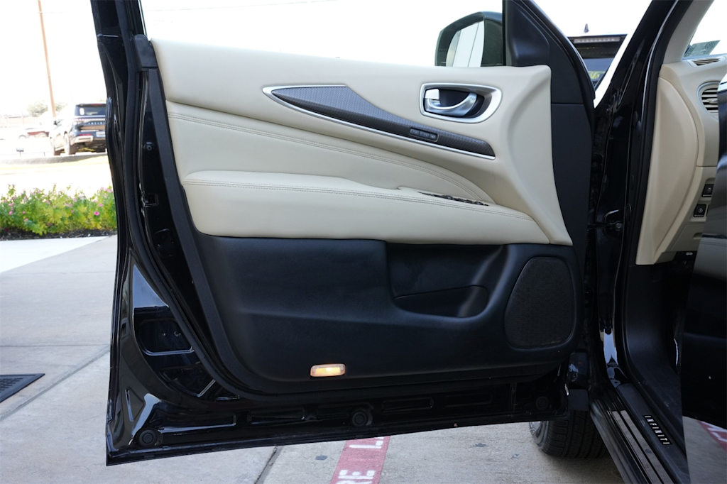 Thumbnail: 2018 INFINITI QX60 - 27