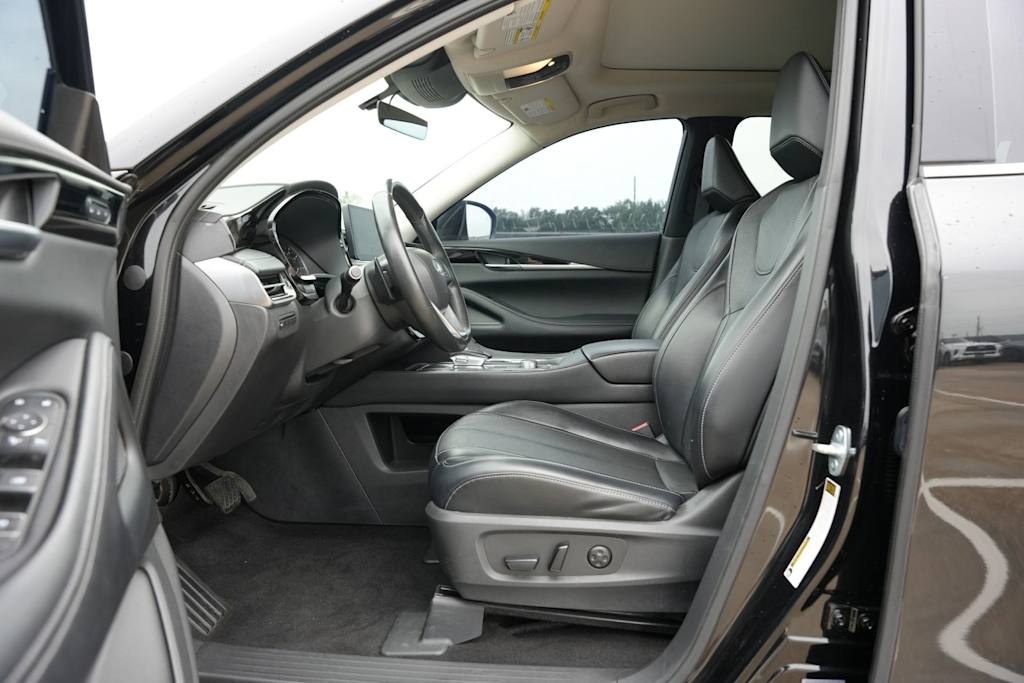 Thumbnail: 2023 INFINITI QX60 - 10