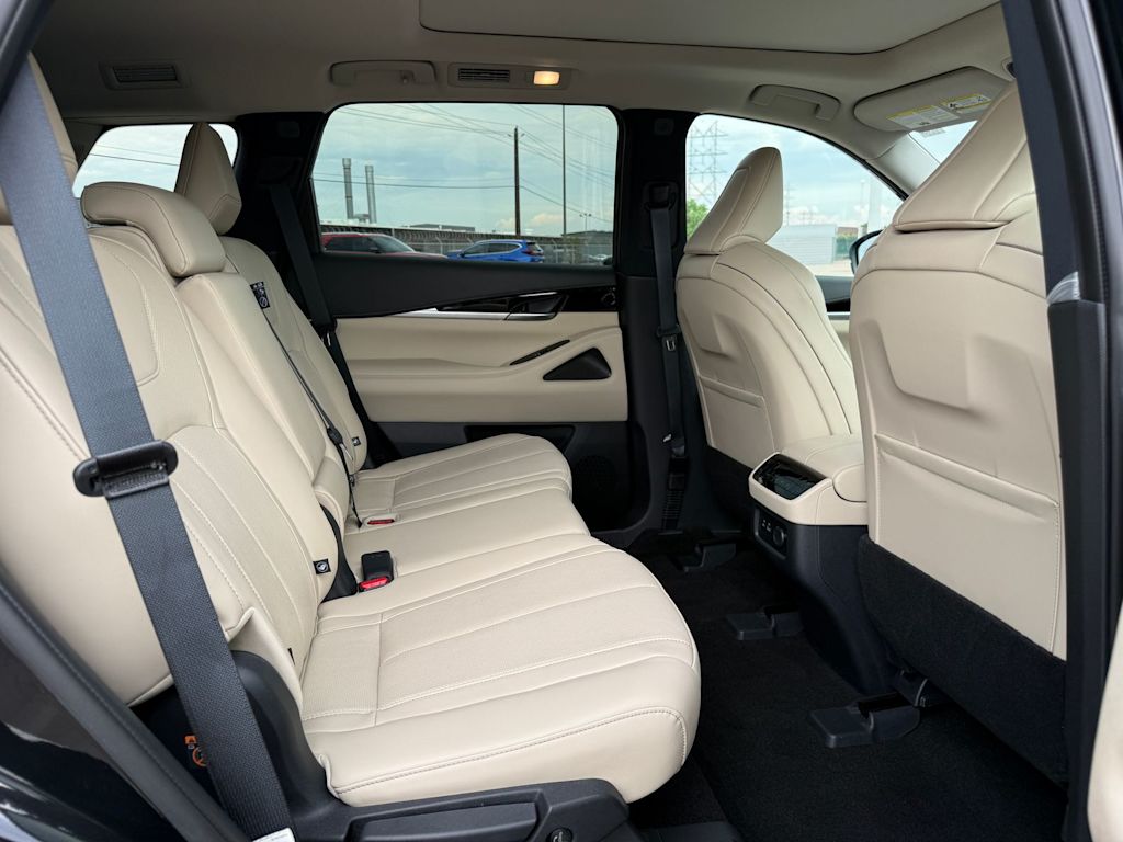 Thumbnail: 2024 INFINITI QX60 - 23