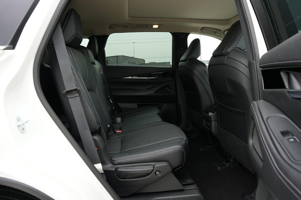 Thumbnail: 2023 INFINITI QX60 - 24
