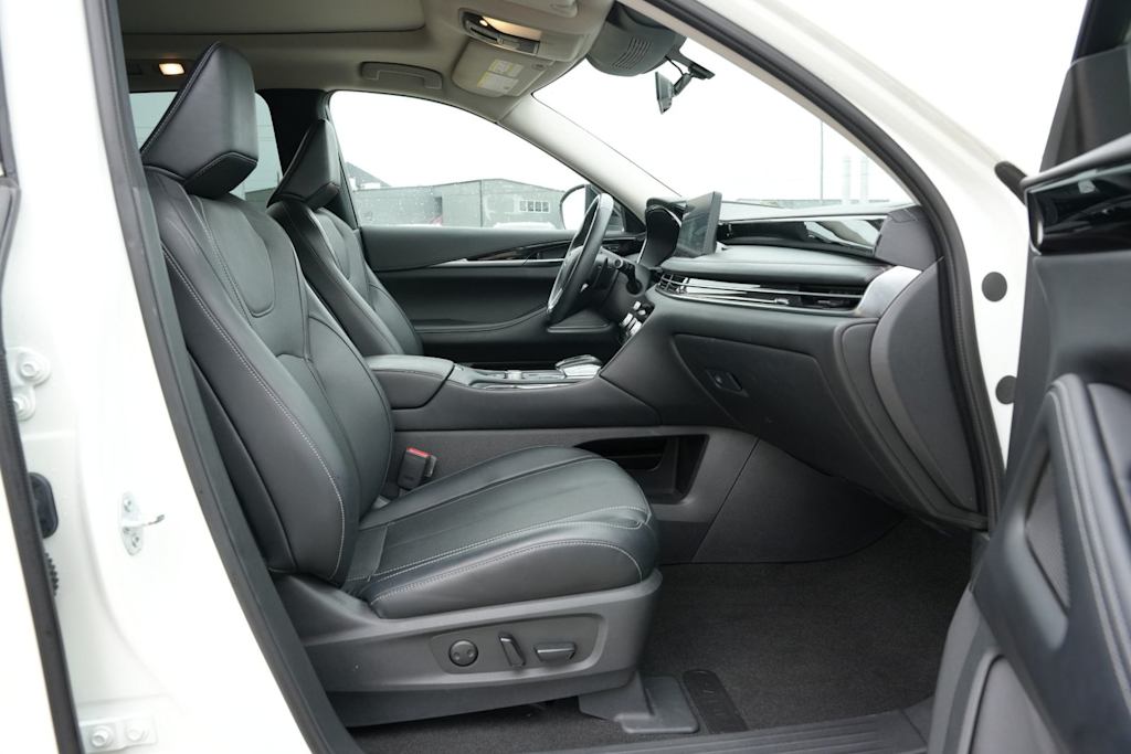 Thumbnail: 2023 INFINITI QX60 - 10