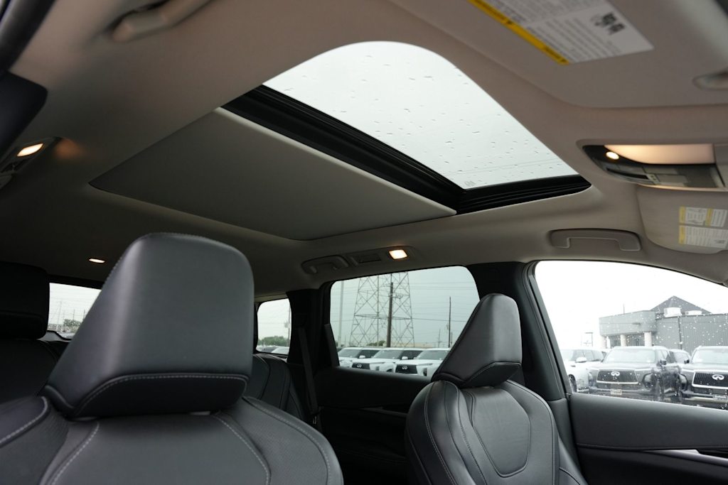 Thumbnail: 2023 INFINITI QX60 - 26