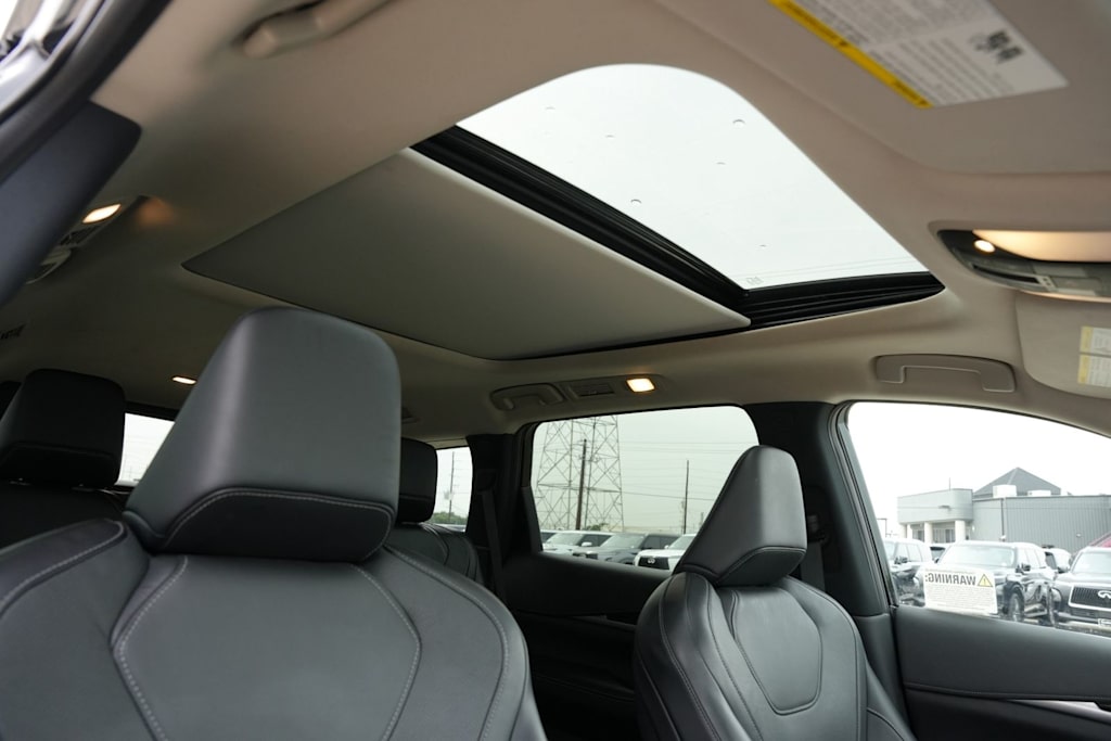 Thumbnail: 2023 INFINITI QX60 - 26