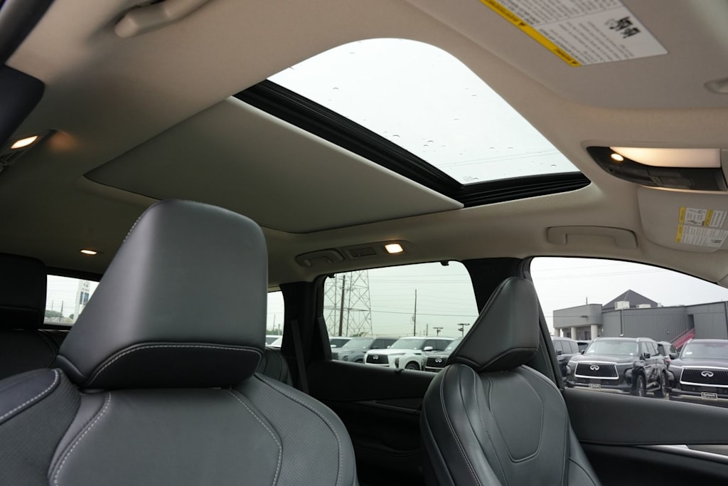 Thumbnail: 2023 INFINITI QX60 - 26
