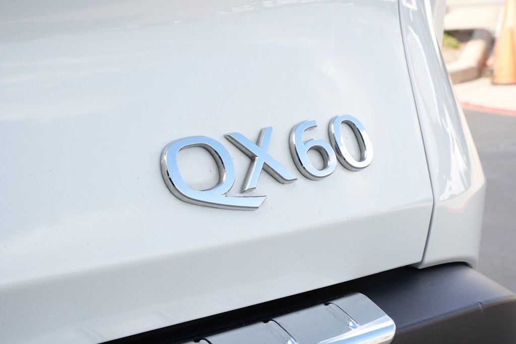 Thumbnail: 2023 INFINITI QX60 - 6