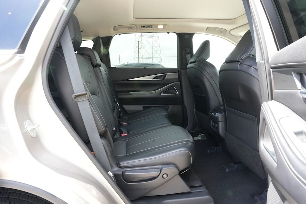 Thumbnail: 2023 INFINITI QX60 - 26