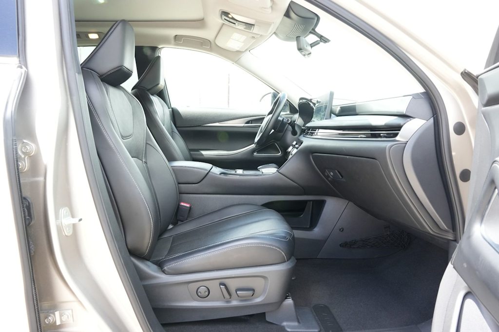 Thumbnail: 2023 INFINITI QX60 - 11