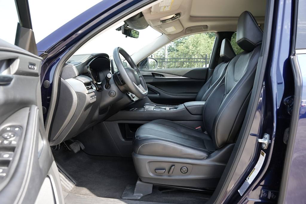 Thumbnail: 2023 INFINITI QX60 - 10