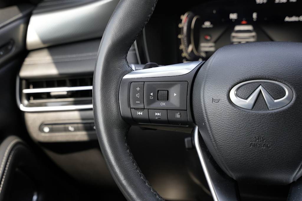 Thumbnail: 2023 INFINITI QX60 - 20