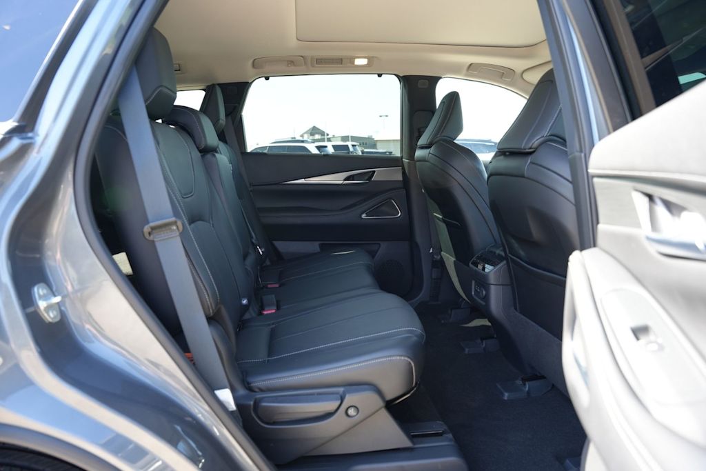 Thumbnail: 2024 INFINITI QX60 - 21