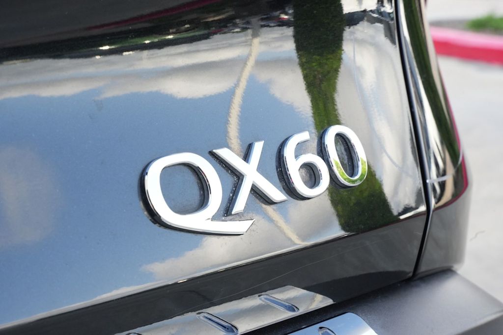 Thumbnail: 2023 INFINITI QX60 - 6