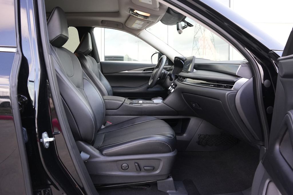 Thumbnail: 2023 INFINITI QX60 - 10
