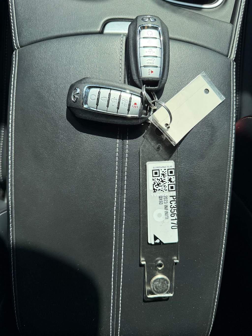 Thumbnail: 2023 INFINITI QX60 - 17