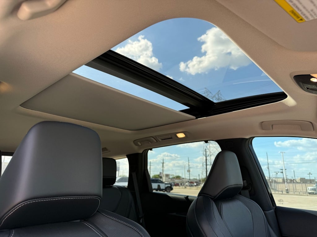 Thumbnail: 2023 INFINITI QX60 - 26