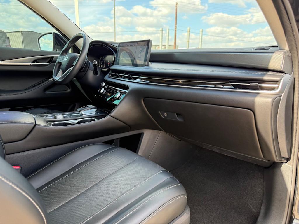 Thumbnail: 2023 INFINITI QX60 - 14