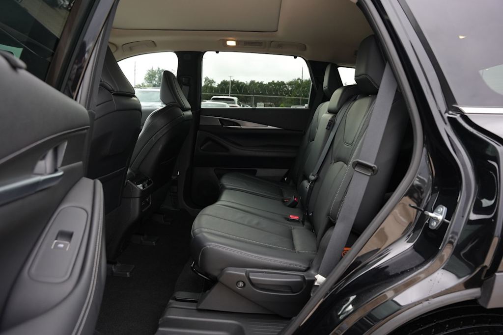 Thumbnail: 2023 INFINITI QX60 - 11