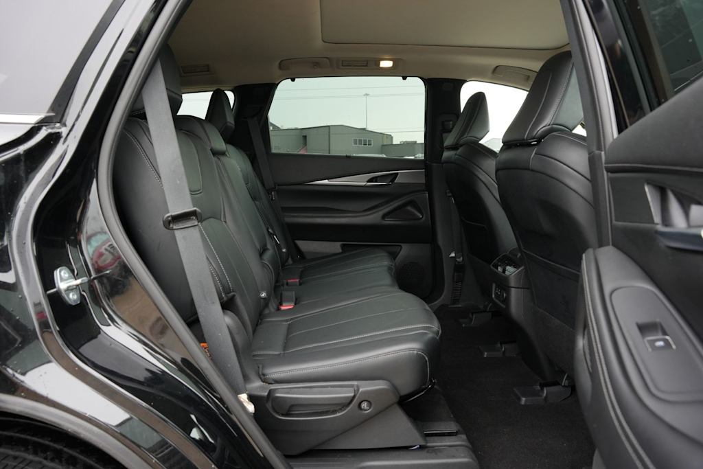 Thumbnail: 2023 INFINITI QX60 - 26