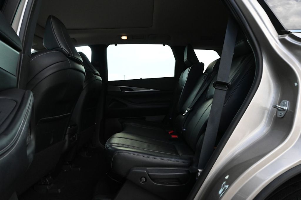 Thumbnail: 2023 INFINITI QX60 - 11