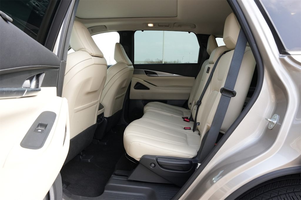 Thumbnail: 2023 INFINITI QX60 - 12