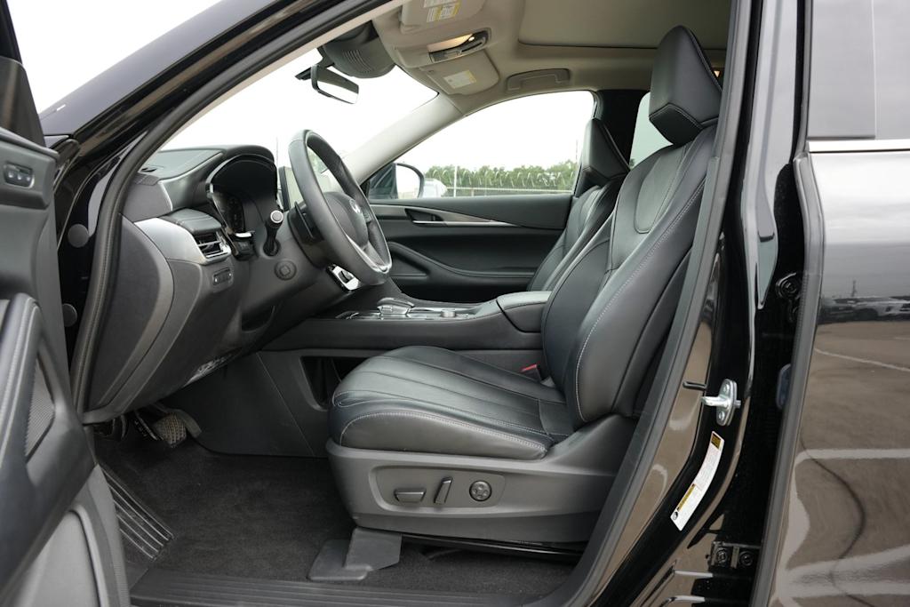 Thumbnail: 2023 INFINITI QX60 - 10