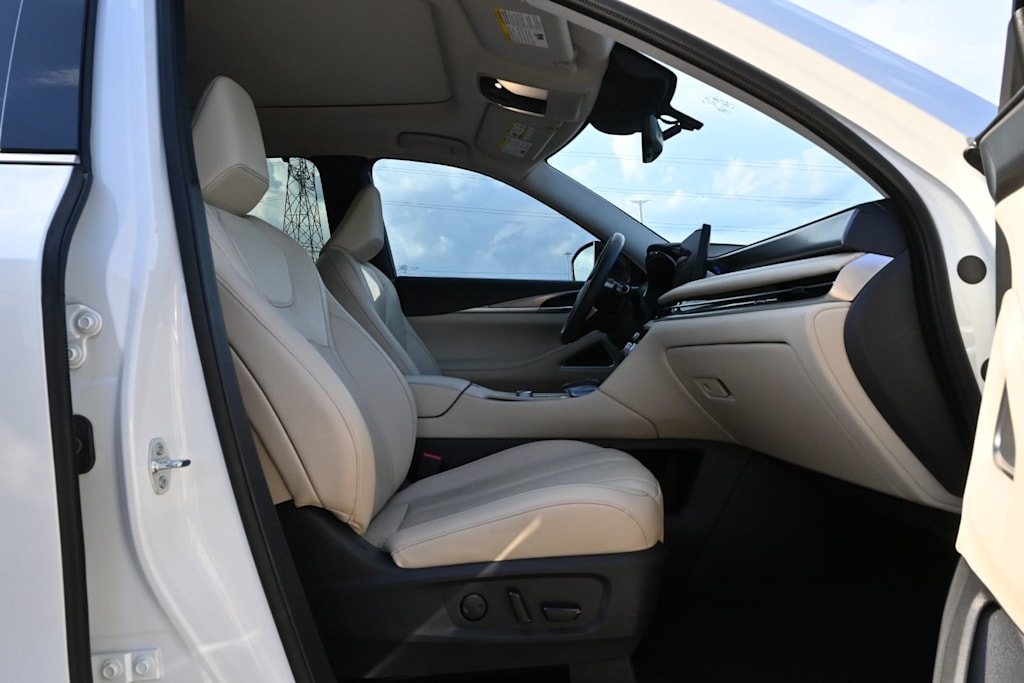 Thumbnail: 2024 INFINITI QX60 - 11
