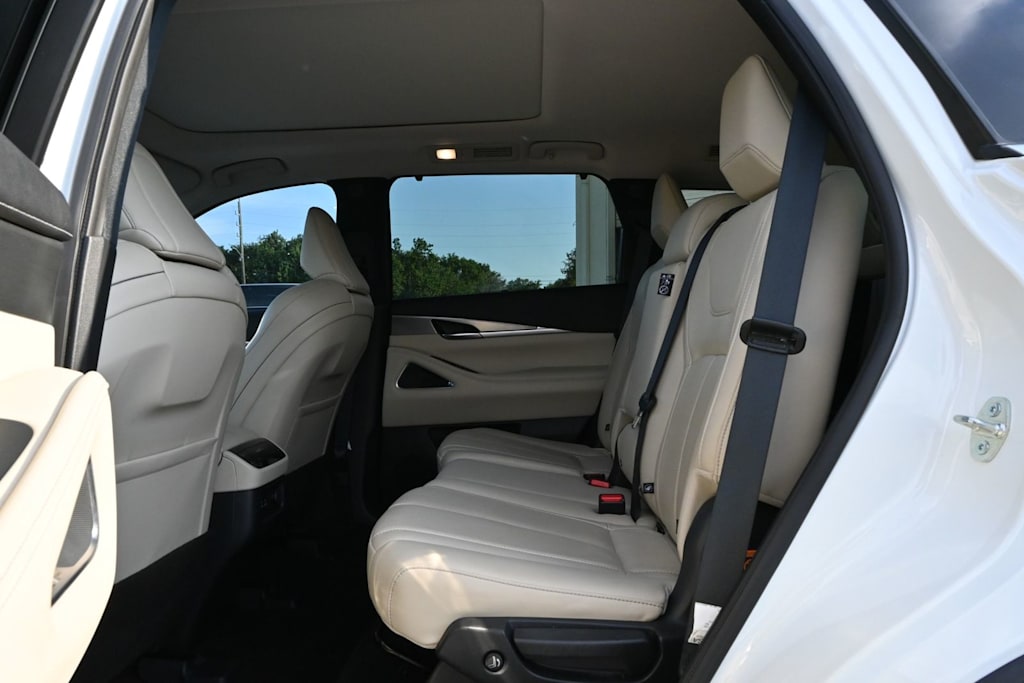 Thumbnail: 2024 INFINITI QX60 - 12