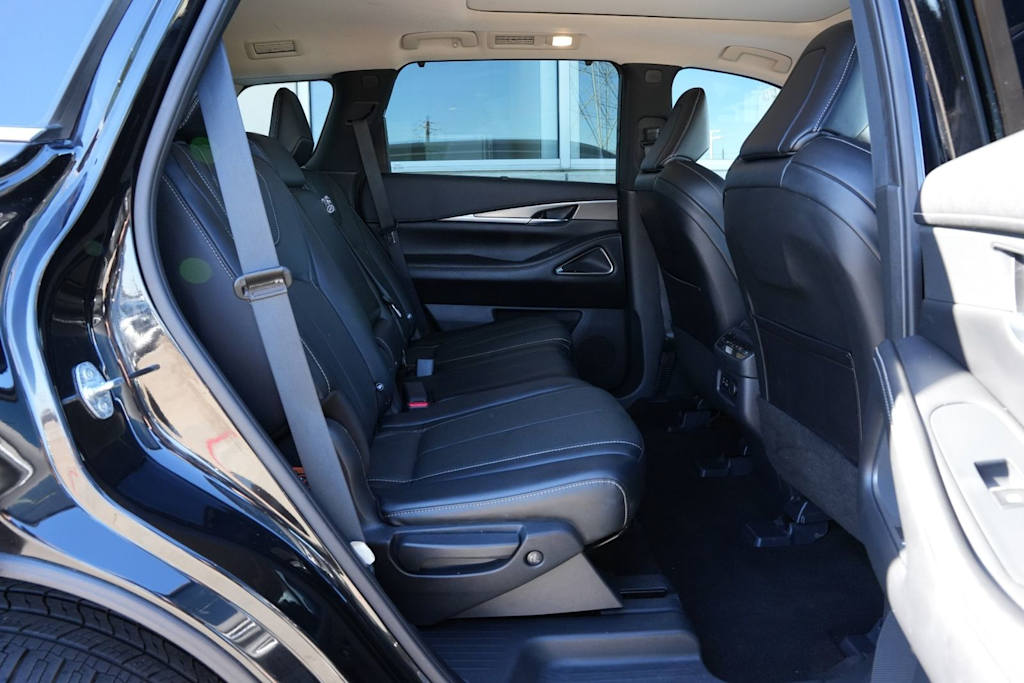 Thumbnail: 2023 INFINITI QX60 - 23