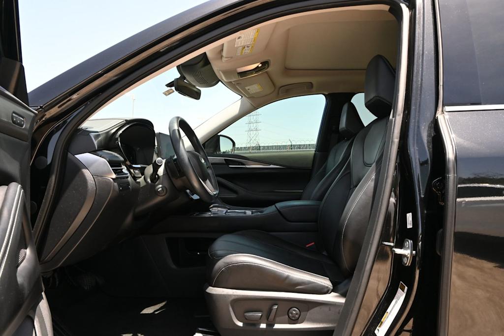 Thumbnail: 2023 INFINITI QX60 - 9