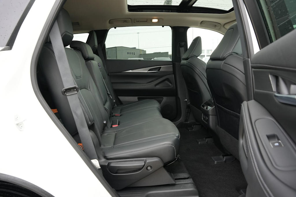 Thumbnail: 2023 INFINITI QX60 - 24