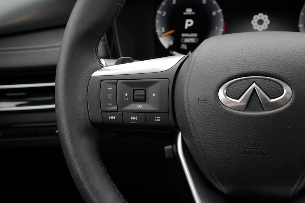 Thumbnail: 2023 INFINITI QX60 - 20