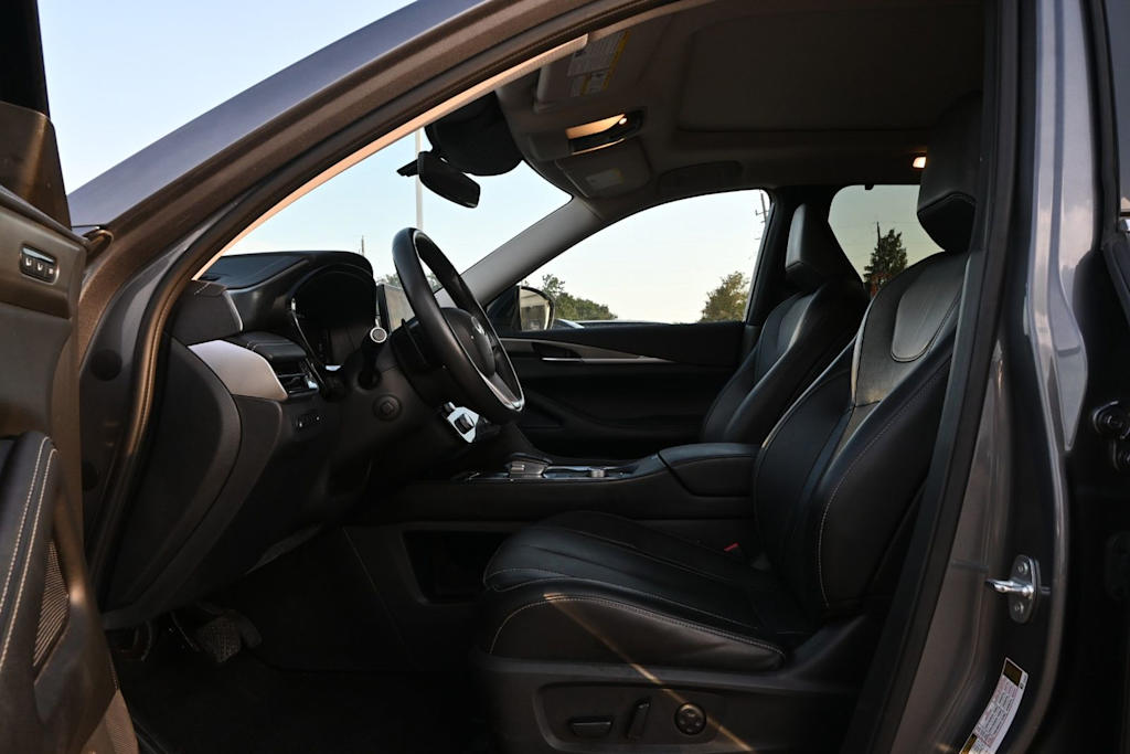 Thumbnail: 2023 INFINITI QX60 - 10