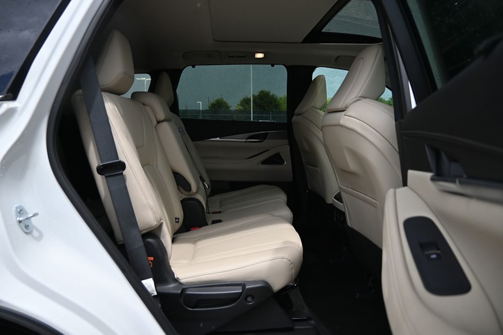 Thumbnail: 2023 INFINITI QX60 - 27