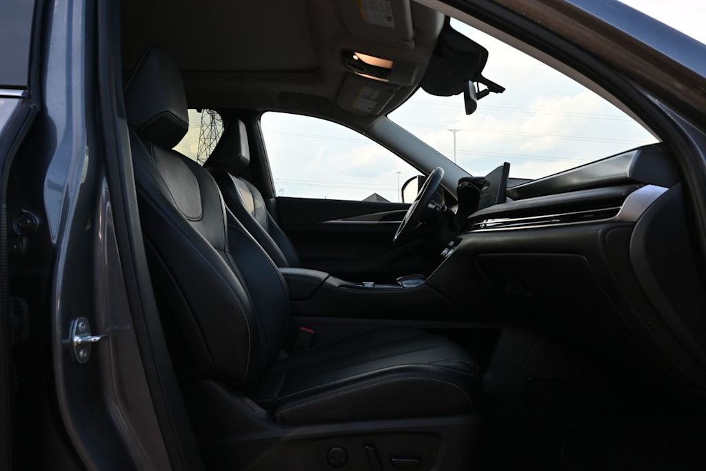 Thumbnail: 2023 INFINITI QX60 - 10