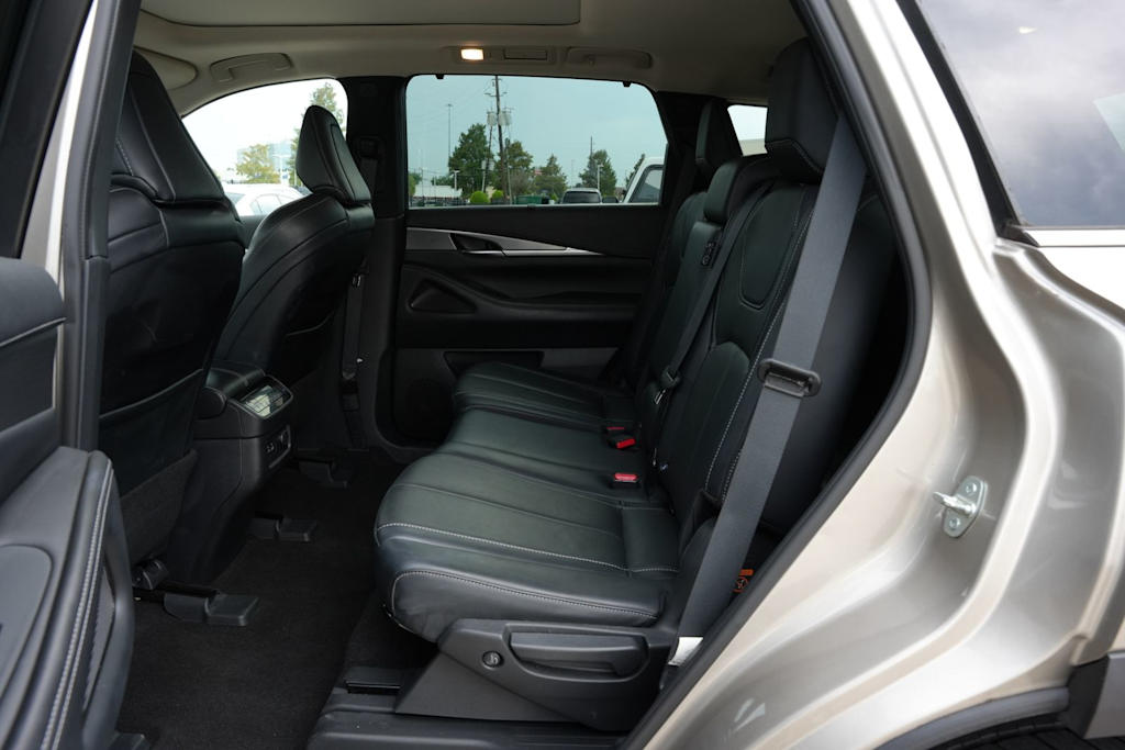 Thumbnail: 2023 INFINITI QX60 - 10