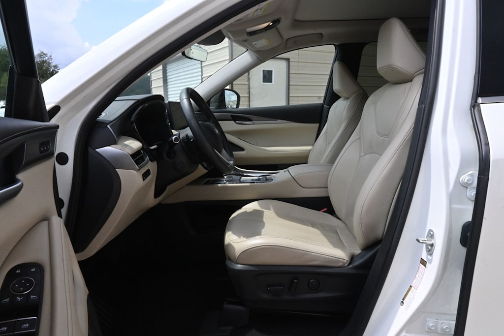 Thumbnail: 2023 INFINITI QX60 - 6