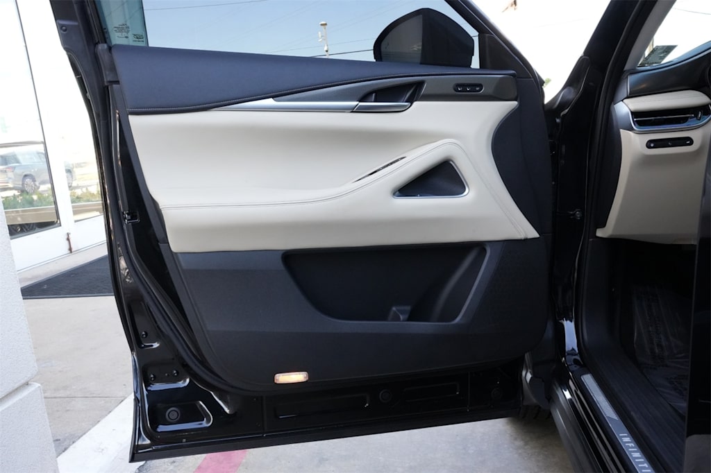 Thumbnail: 2023 INFINITI QX60 - 26