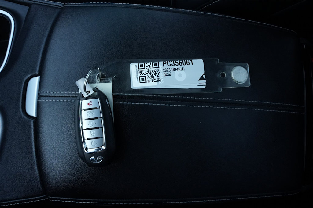 Thumbnail: 2023 INFINITI QX60 - 17