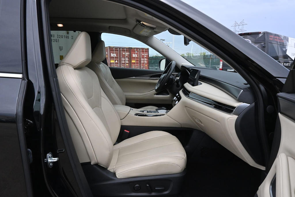 Thumbnail: 2023 INFINITI QX60 - 11