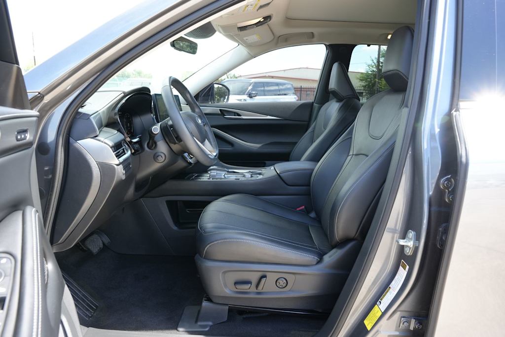 Thumbnail: 2023 INFINITI QX60 - 10